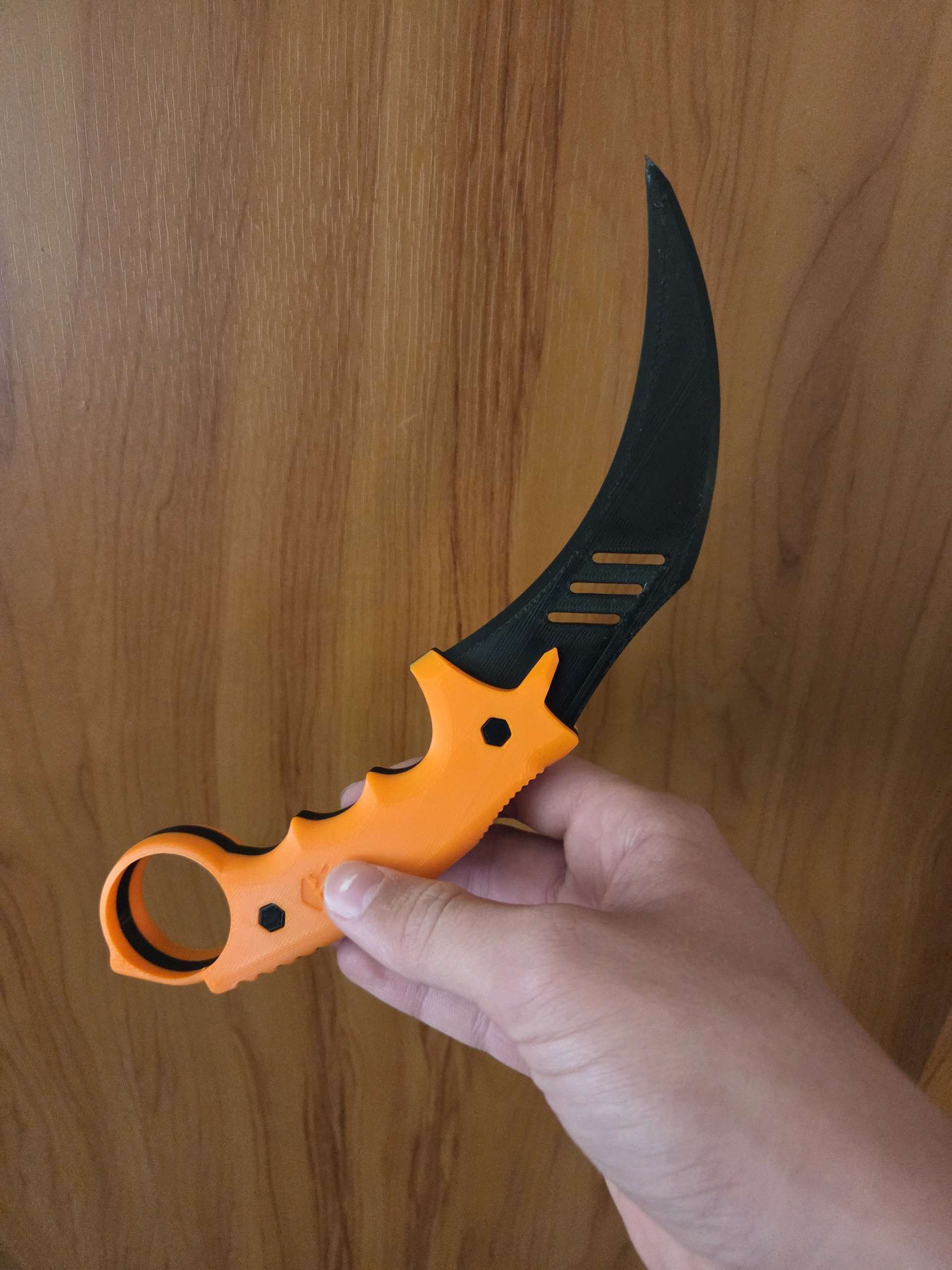 Full Tang Fidget Karambit | Rotating Gaming Desk Toy (Non-Sharp)